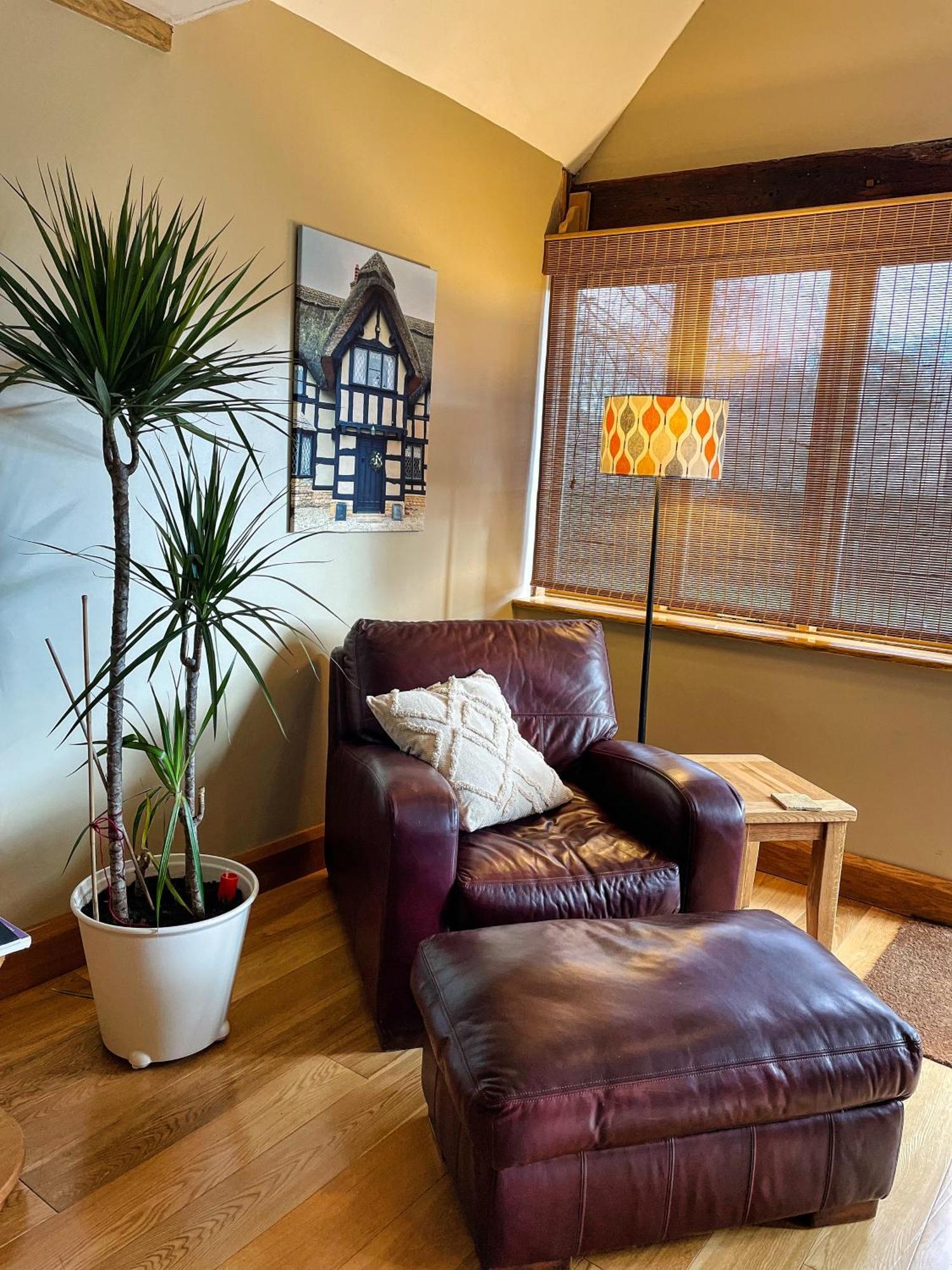Guest House Gem In Wickhamford, Near Broadway Badsey ภายนอก รูปภาพ